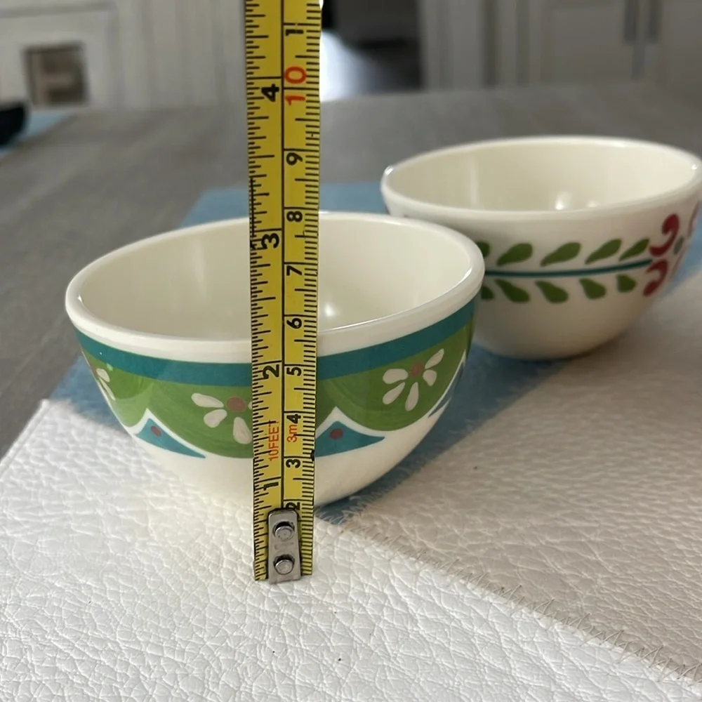 3 small condiment serving bowls